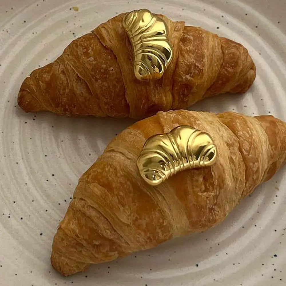 Uworld Waterproof Distinctive Stainless Steel Chic Comfortable Metal Croissant Earrings Geometry Fashion Trendy Jewelry for Wome