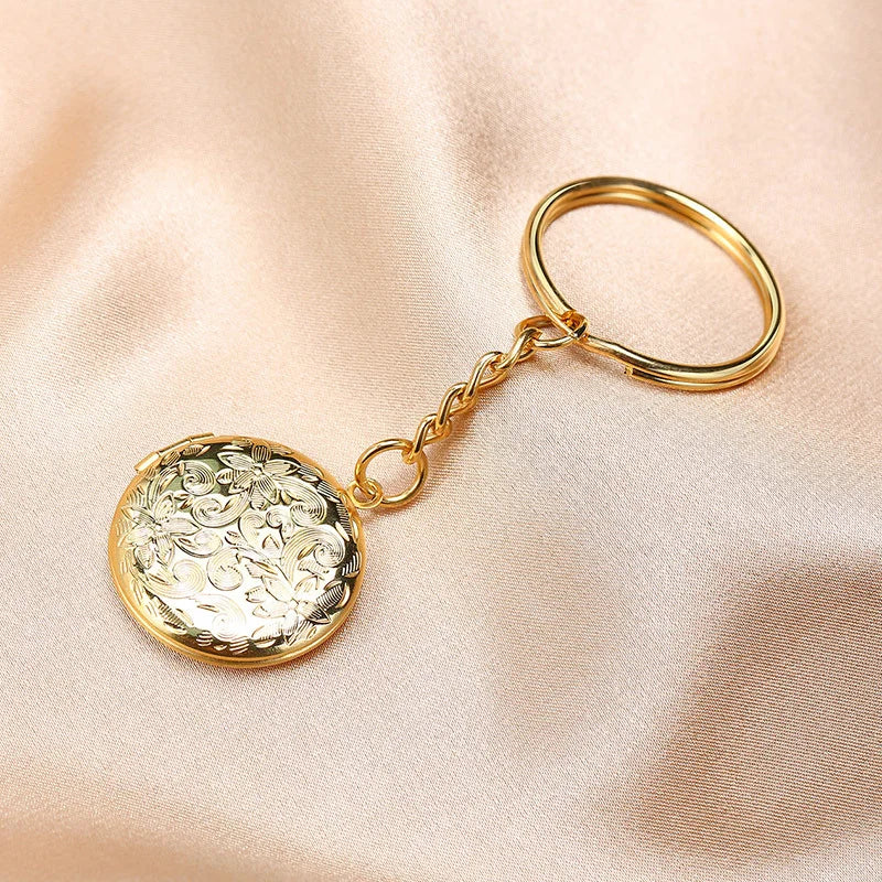 Women's Personalize Engrave Name Heart Locket Key Chains, Custom The Photo of Family, Love Keepsake Gifts