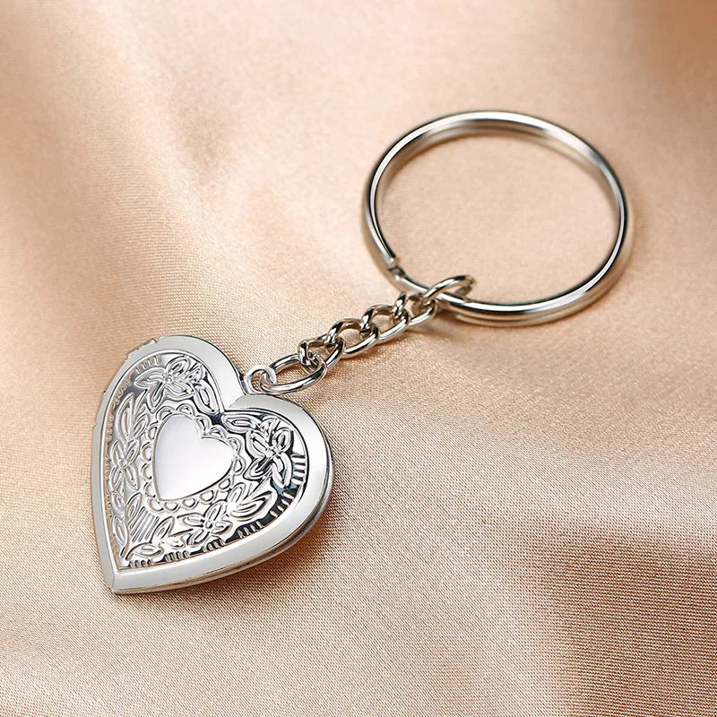 Women's Personalize Engrave Name Heart Locket Key Chains, Custom The Photo of Family, Love Keepsake Gifts