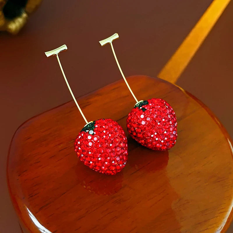 Rhinestone Red Strawberry Stud Earrings for Women Korean Cute Sweet Crystal Personality Earring Light Luxury Temperament Jewelry