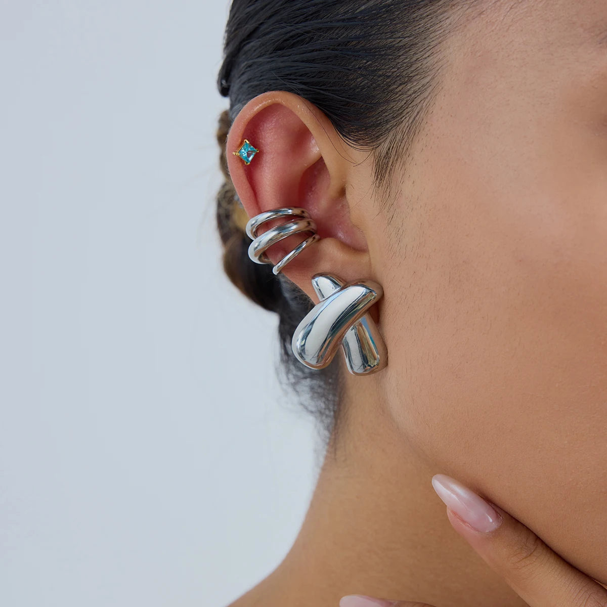 Uworld Minimalist 18k Color Blocked X-shaped Earring Women PVD Plated Stainless Steel Crossover Geometric Earring Jewelry