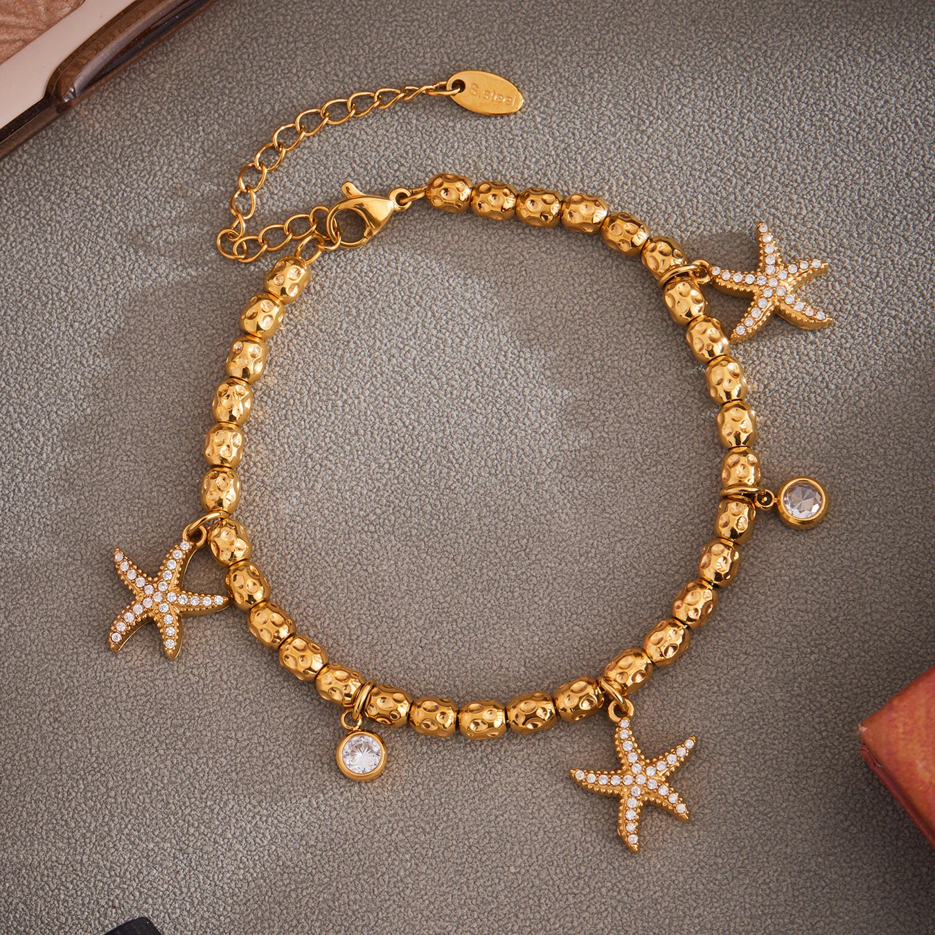 Nivora Distinctive Stainless Steel Metal Texture Chain Bracelets For Women Ocean Style Pendant Charm Wedding Bracelets Jewelry