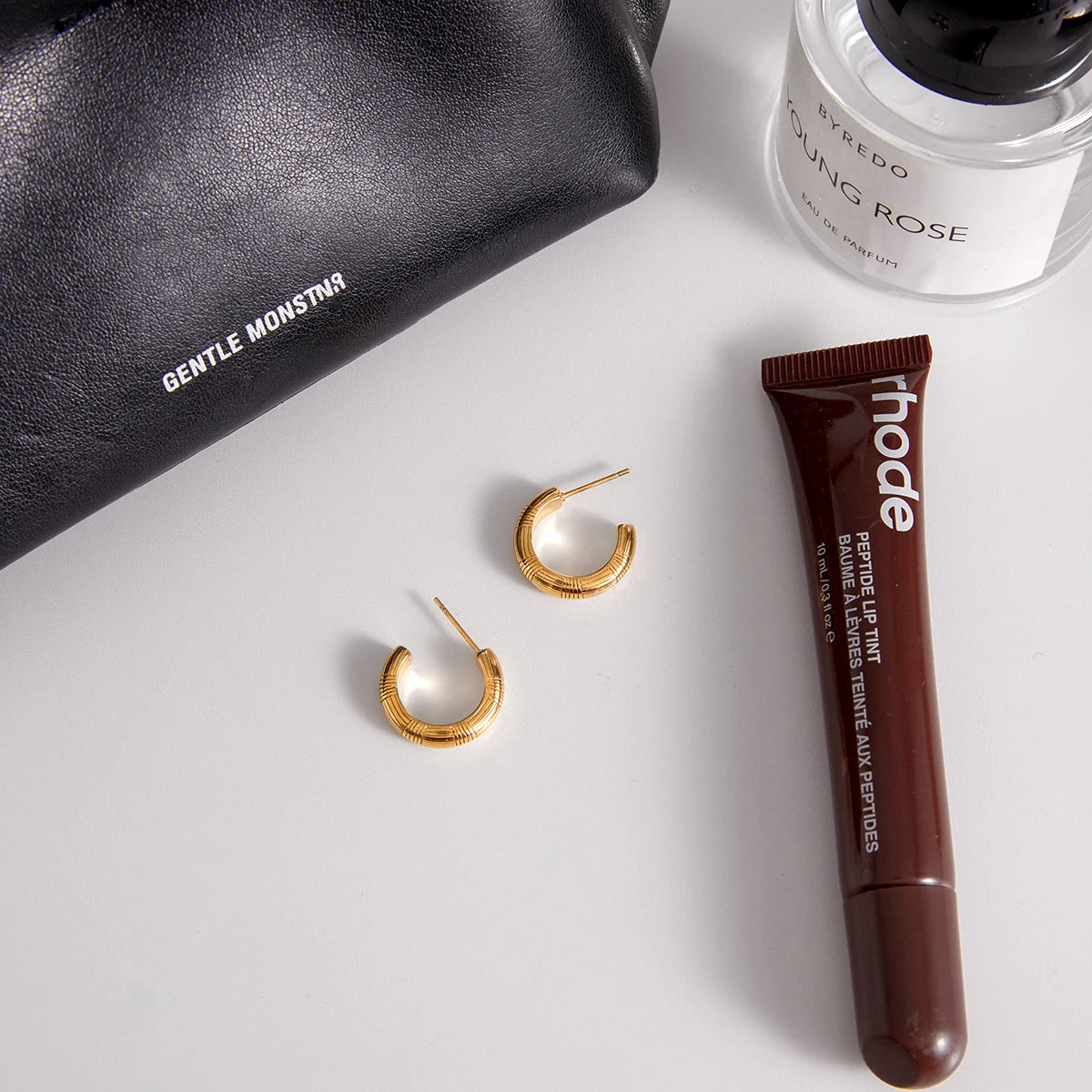 Uworld 18K PVD Gold Color Stainless Steel Ribbed C-Ring Earrings Women's Jewelry Waterproof Jewelry Accessory