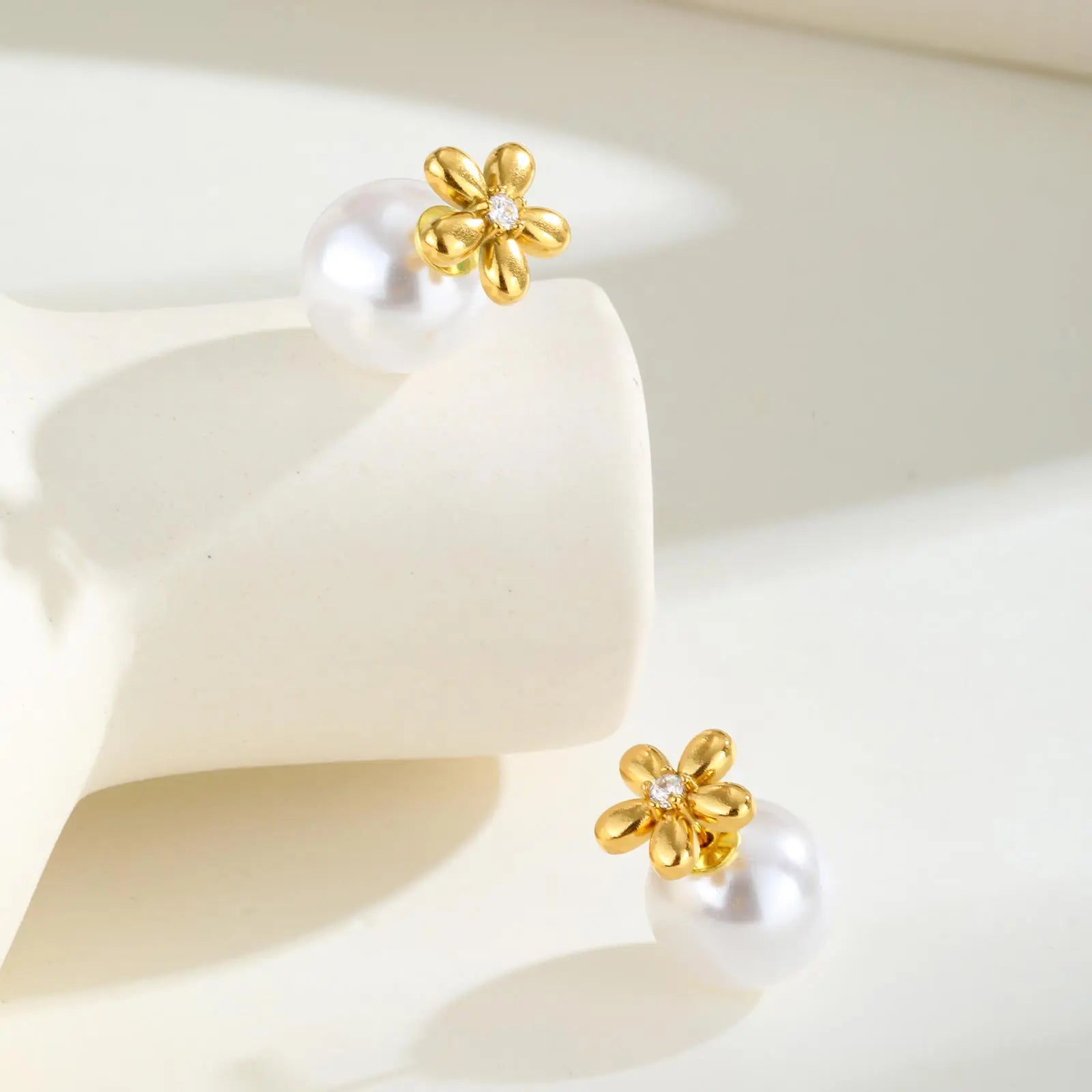 Elegant Zircon Flowers Imitation Pearl Stud Earrings for Women,Gold Color Stainless Steel Earrings,Fashion Jewelry Gifts