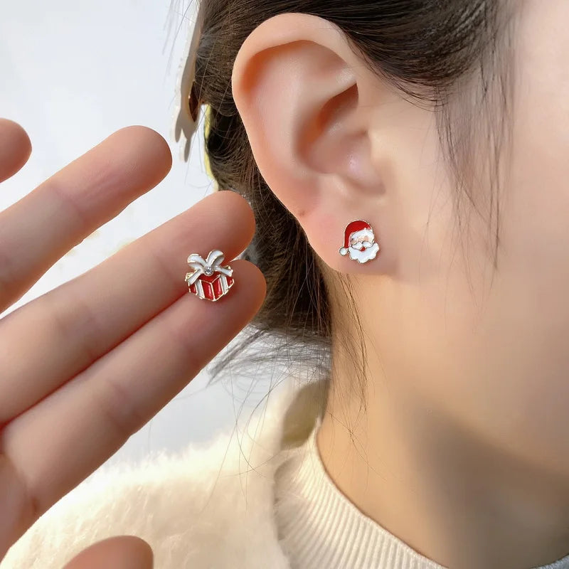 4 Pcs/set Cute Christmas Small Earrings For Women Girls Santa Claus Xmas Tree Elk Stud Earring Party New Year Daily Jewelry Gift