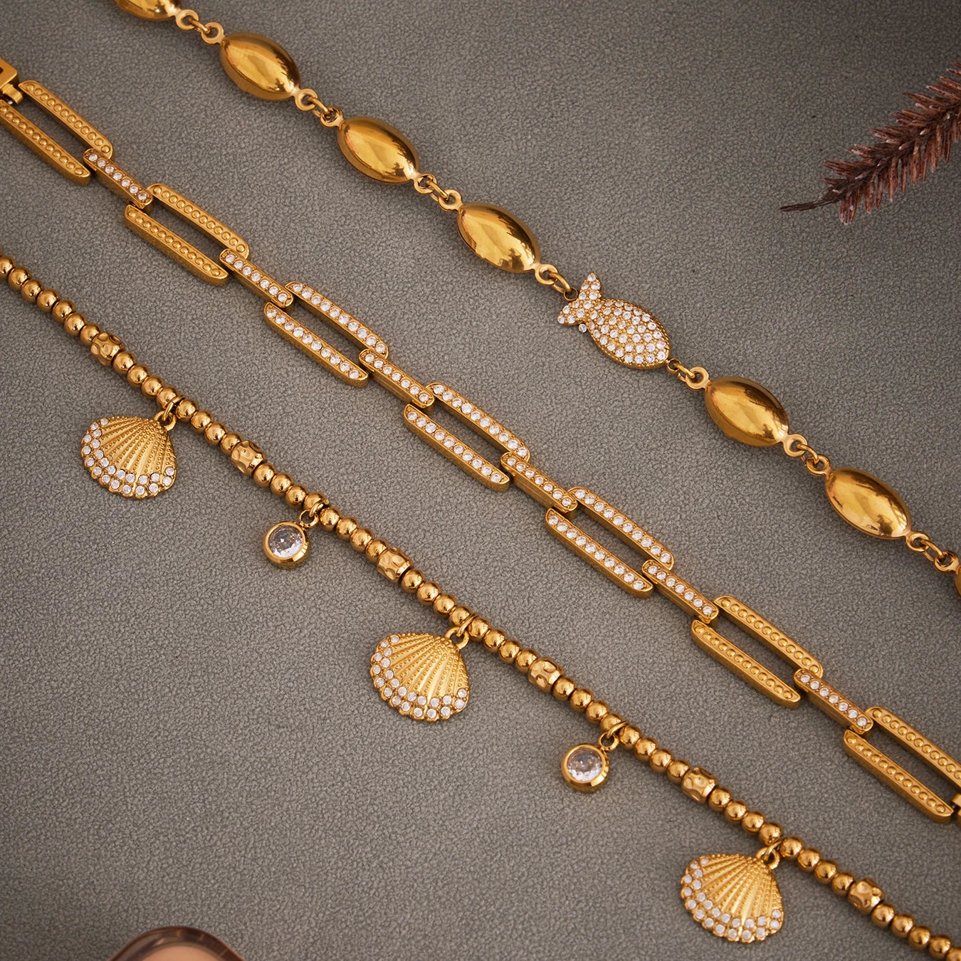 Nivora Stainless Steel Metal Beads Chain Bracelets For Women Scallop Pendant Zircon Charm Wedding Bracelets Jewelry