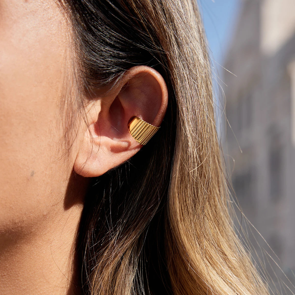 Uworld Classic 18K Plated Gold Color Wide Ribbed Ear Clip Earring Women Waterproof Stainless Steel Earrings Lady Jewelry