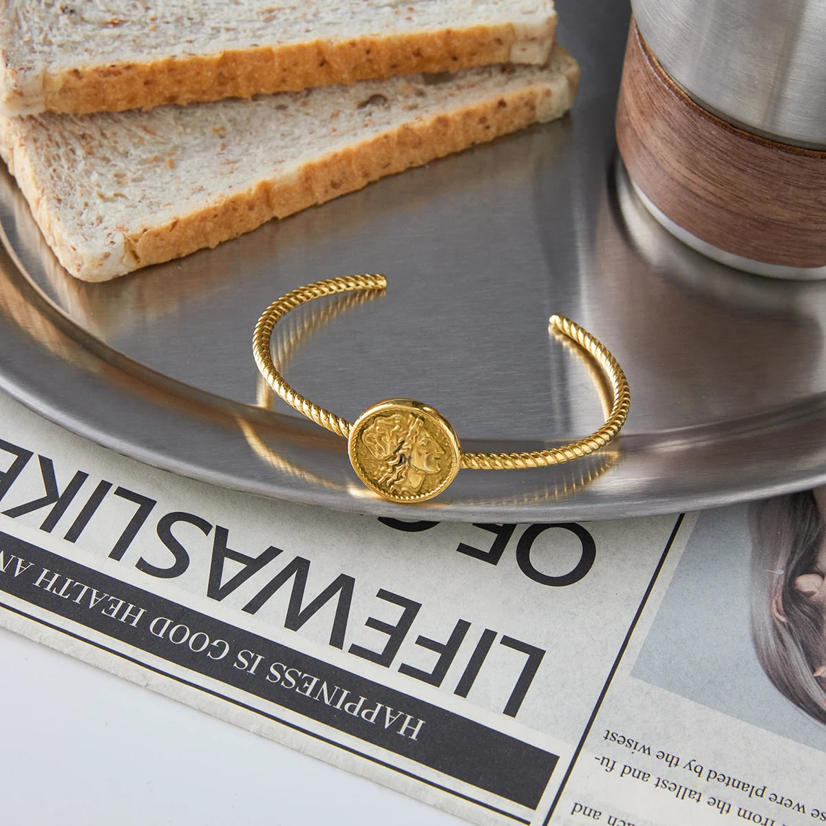 Uworld Classic Trendy 18K Gold Color Plated Coin Thread Fried Dough Twists Open Bracelet Waterproof Stainless Steel Jewelry Gift