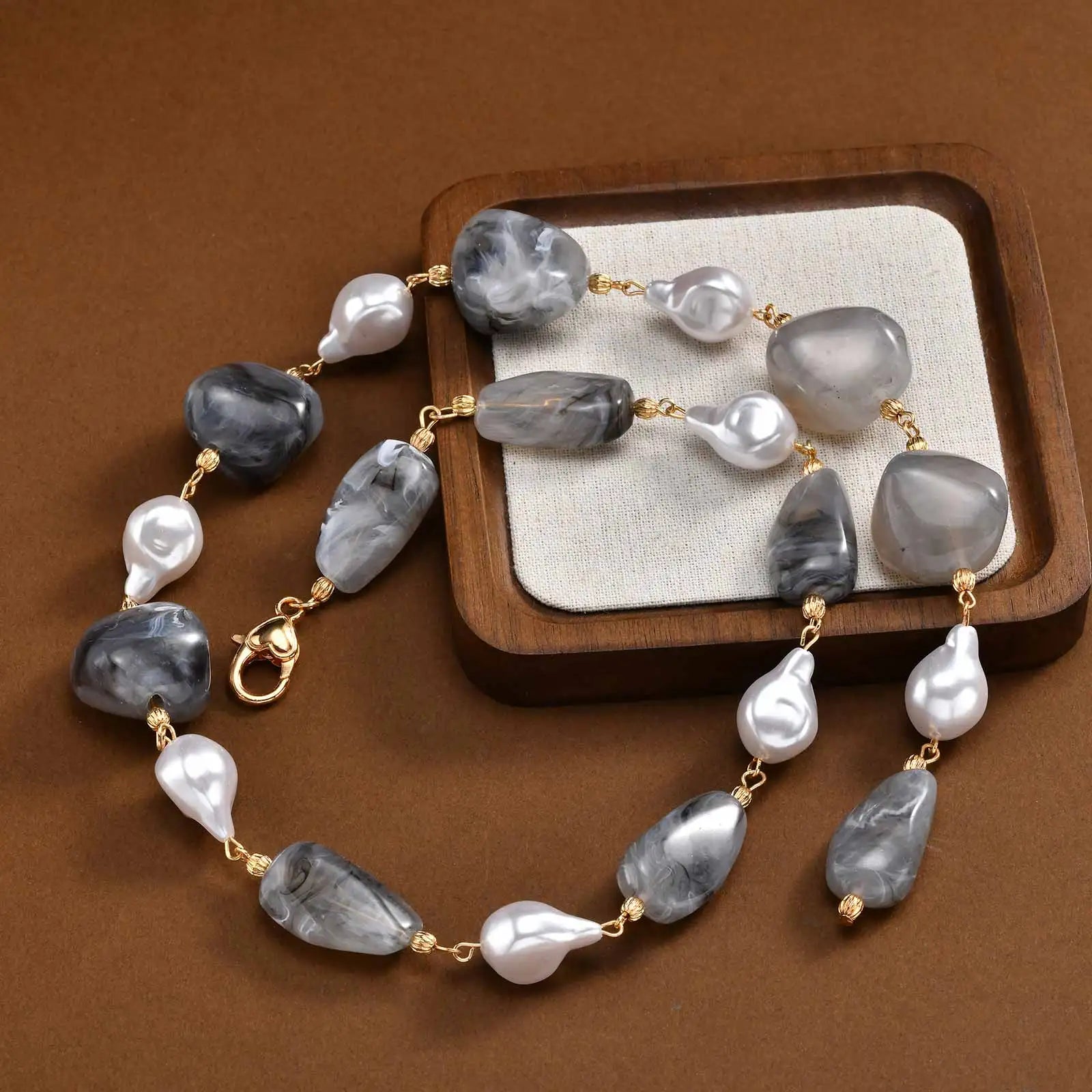 New Exaggerated Irregular Resin Beads Chain Necklace Y-shape Party Charm Jewelry Accessories for Women