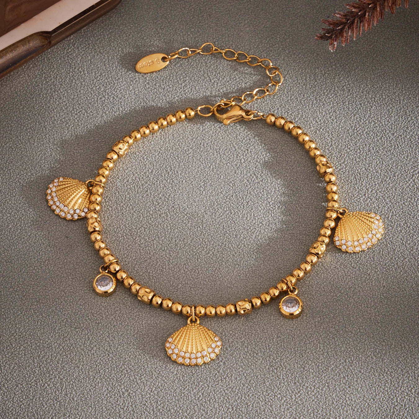 Nivora Stainless Steel Metal Beads Chain Bracelets For Women Scallop Pendant Zircon Charm Wedding Bracelets Jewelry