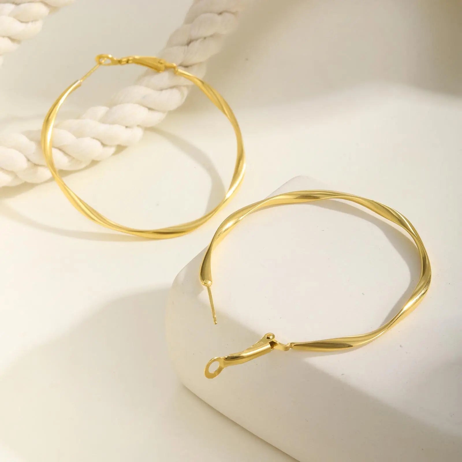 Twist Circle Hoop Earrings for Women, Stainless Steel Click-Top Mobius Hoop Huggies Earring, Tarnish and Nickel Free