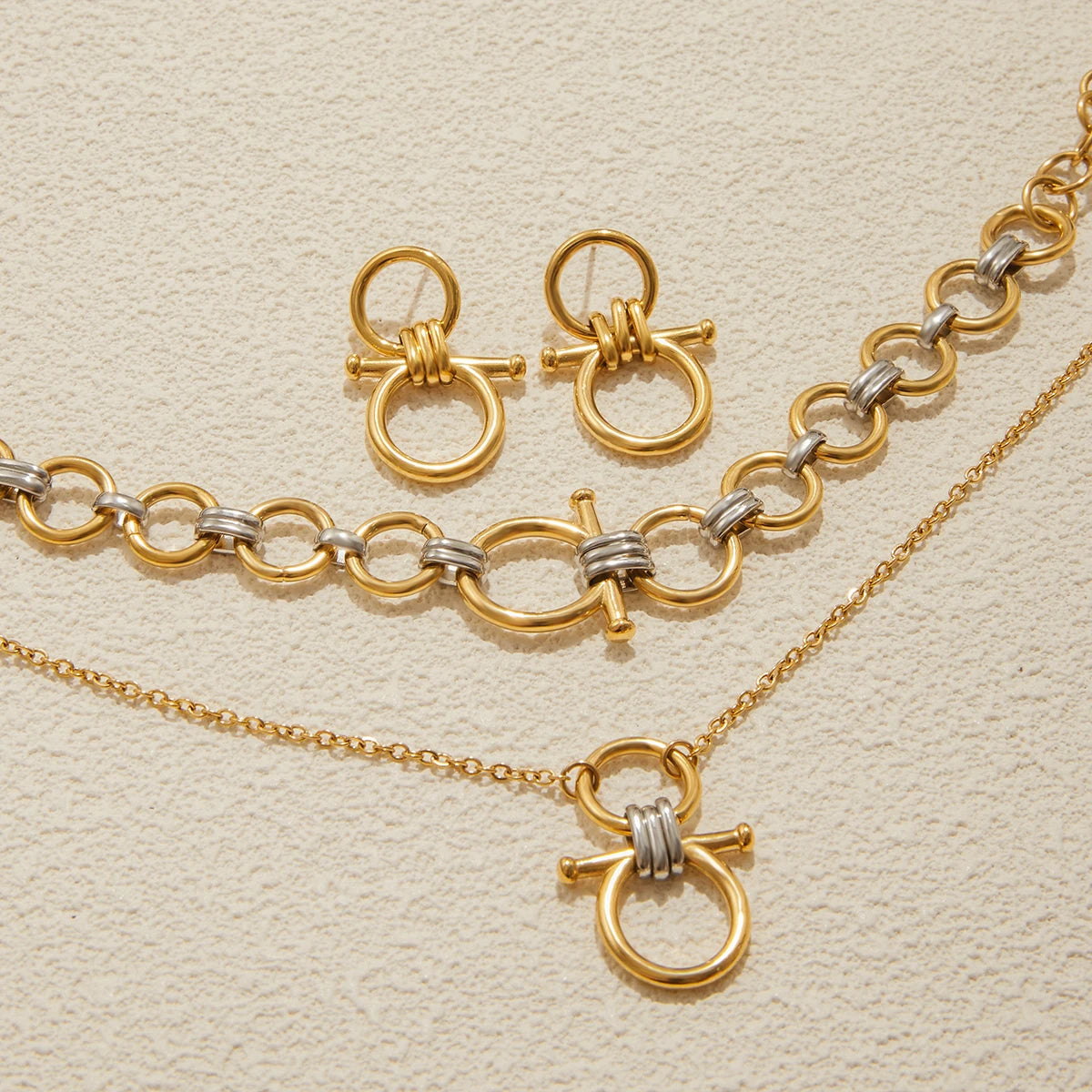 Uworld Personality 18K Gold Color Plated Equestrian Design Smooth Hollow Pendant Earring Hypoallergenic Stainless Steel Jewelry