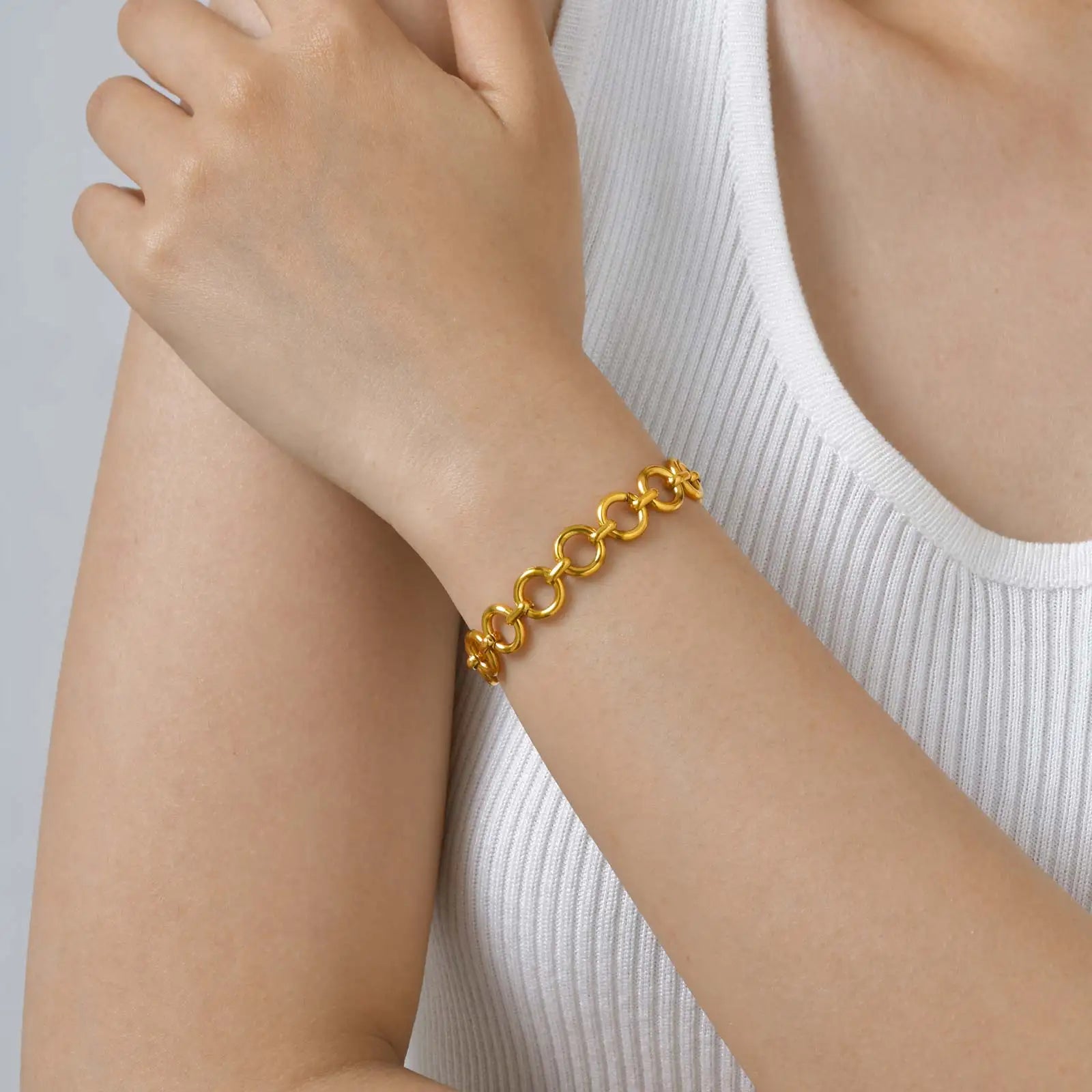 Chic Ring-connected Bracelet for Women,Gold Plated Stainless Steel Chain Bracelets,Fashion Jewelry Gifts