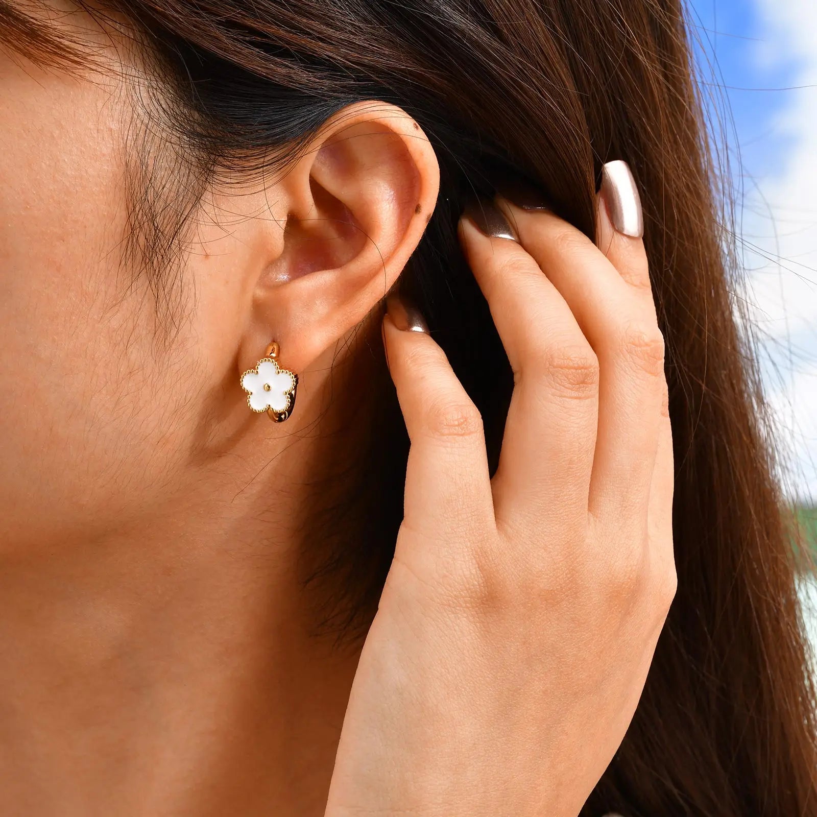 Elegant Cinquefoil Flower Earrings for Women,Gold Plated Stainless Steel Earrings,Fashion Jewellery Gift