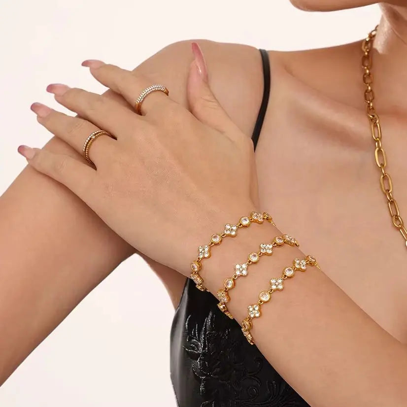 Nivora 16CM Stainless Steel Wrist Chain Bracelets Bling Cubic Zircon Flower Charm Bracelets For Women Golden Waterproof Jewelry