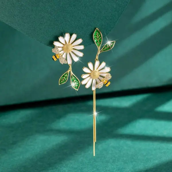 Korean Style Cute Small Daisy Flower Stud Earrings For Women Girls Sweet Statement Asymmetrical Earring Party Jewelry Gifts