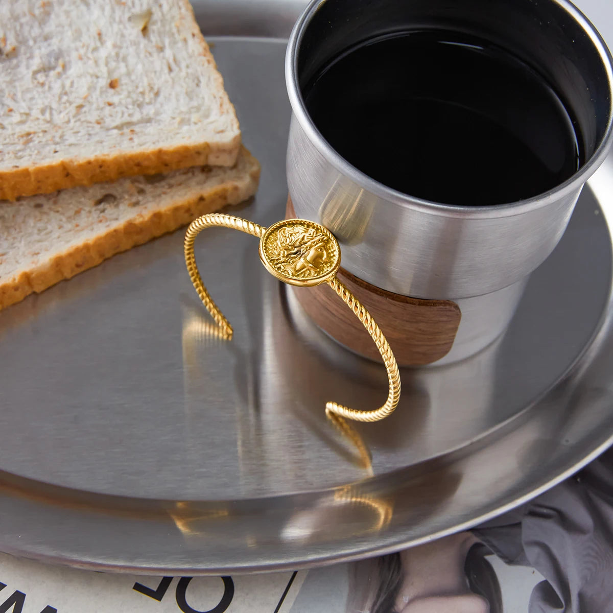 Uworld Classic Trendy 18K Gold Color Plated Coin Thread Fried Dough Twists Open Bracelet Waterproof Stainless Steel Jewelry Gift