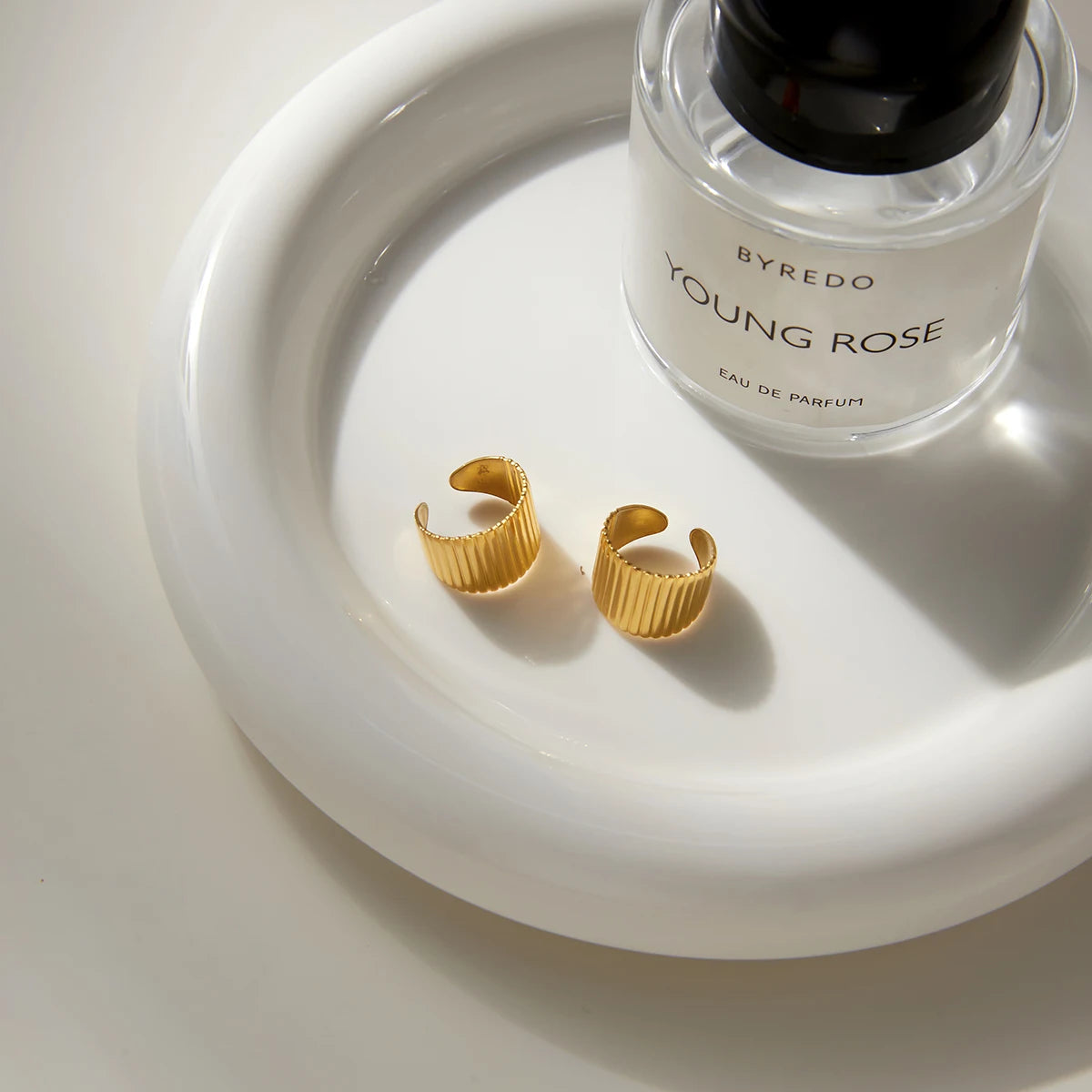 Uworld Classic 18K Plated Gold Color Wide Ribbed Ear Clip Earring Women Waterproof Stainless Steel Earrings Lady Jewelry