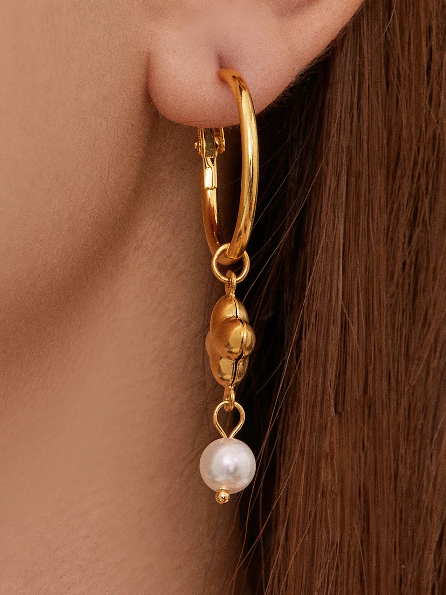 Nivora Elegant Imitation Pearl  Dangle Earrings For Women Stainless Steel PVD Gold Plated Hypoallergenic Drop Earrings Jewelry