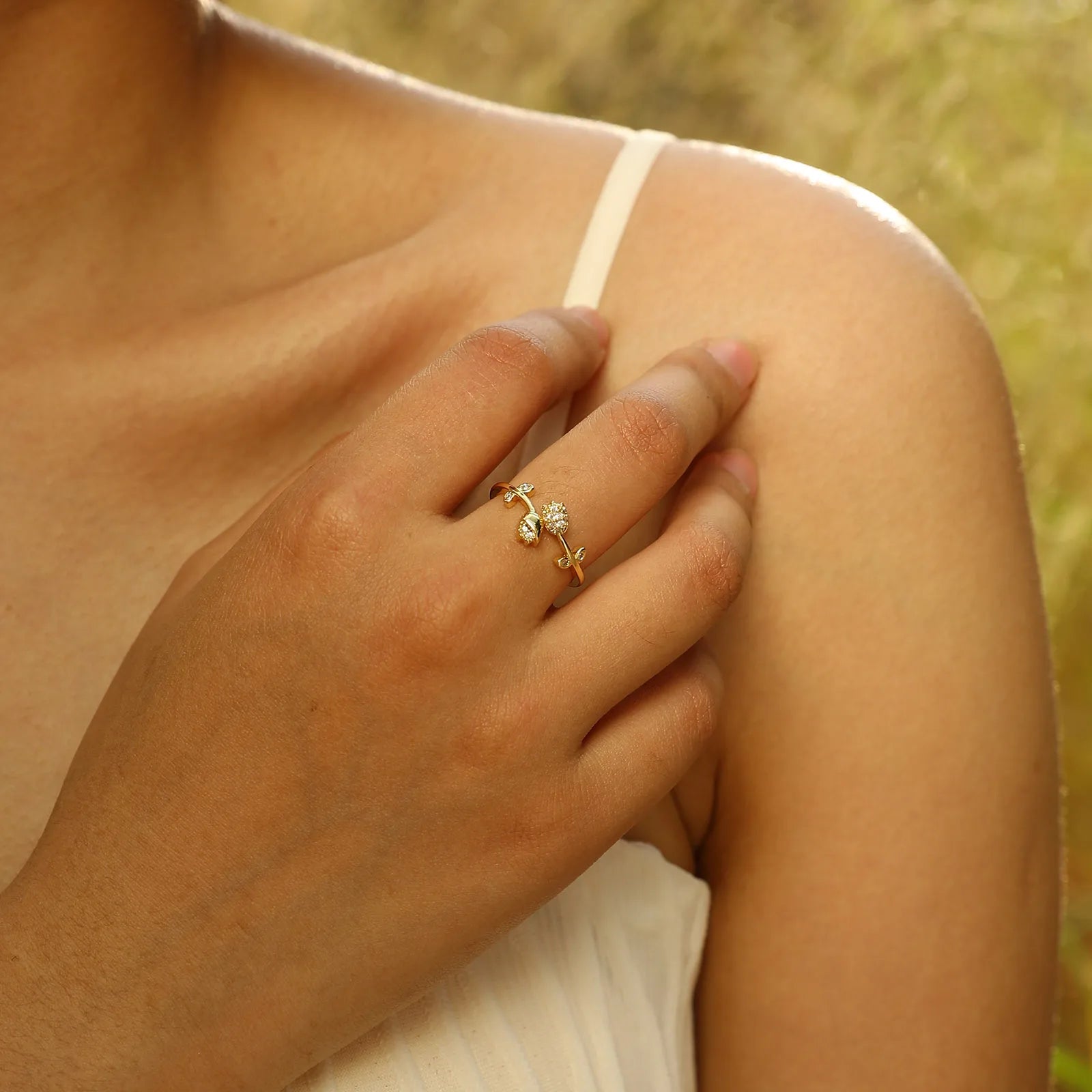 Women Girls Plating CZ Stone Bling Tulip Rings,Sparking Flower Shiny Finger Beads Ring,Resizable Size