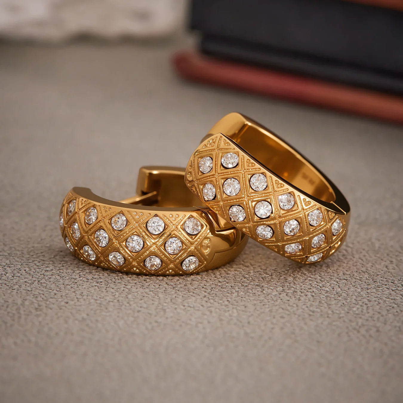 Nivora Stainless Steel Zircon Women Hoop Earrings Metal Texture PVD Gold Plated Hypoallergenic Wedding Banquet Earrings Jewelry