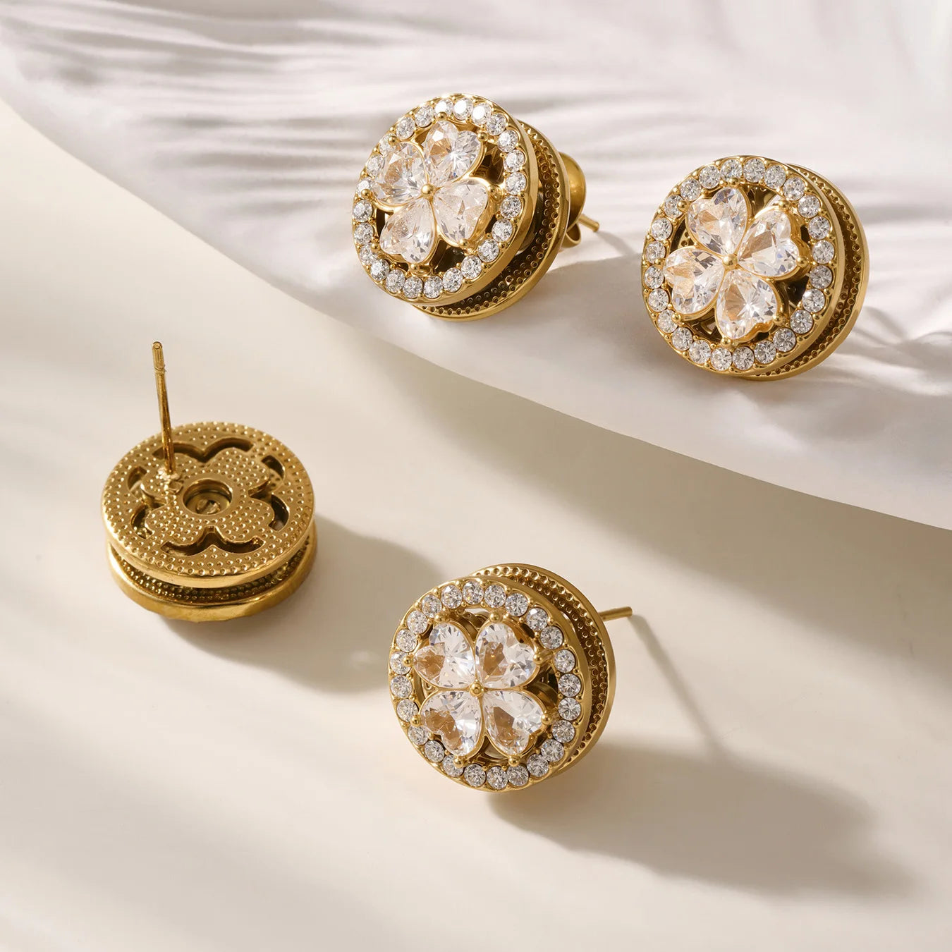 Nivora Baroque Rotatable Flower Zircon Pendant Stainless Steel Chain Necklace Bracelets Rings for Women Wedding Banquet Jewelry