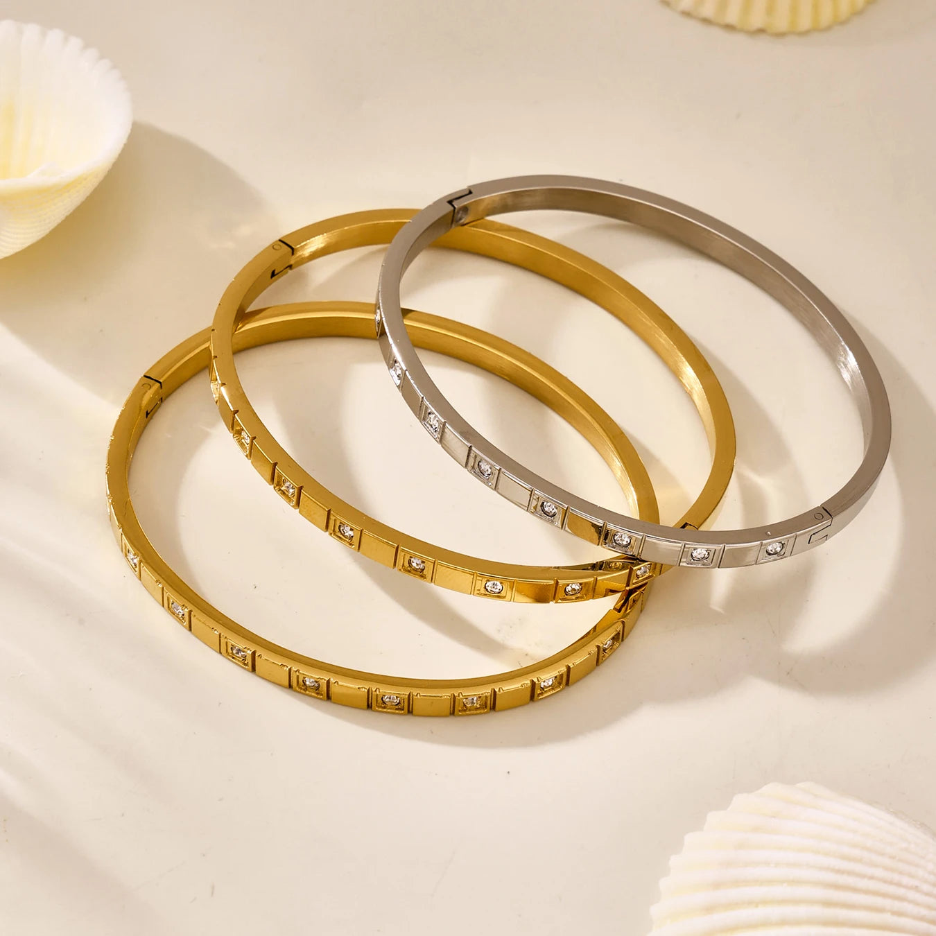 Nivora High Quality Stainless Steel Zircon Round Smooth Bangles For Women Minimalist Rust Proof Casting Jewelry Women Bracelets