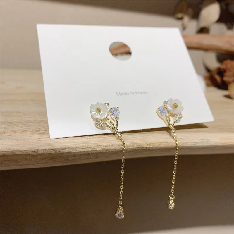 Korean Fashion Flower Butterfly Stud Earrings For Women AAA Zircon Exquisite Leaves Pearl Crystal Earring Party Wedding Jewelry