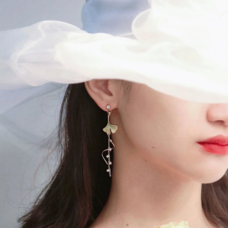 New Elegant Metal Flower Cute Cat Dangle Earrings For Women Korean Asymmetrical zircon Long Tassel Earring Party Jewelry